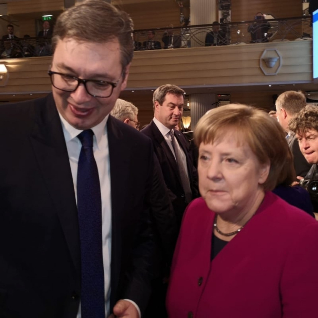 Aleksandar Vučić, Angela Merkel