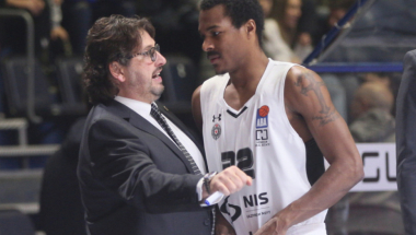 Aleks Renfro, Andrea Trinkijeri