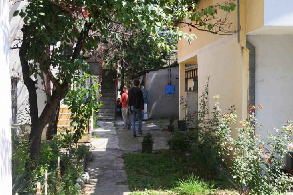 Kuća, dvori&scaron;te