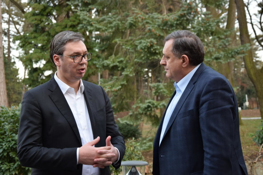 Aleksandar Vučić, Milorad Dodik