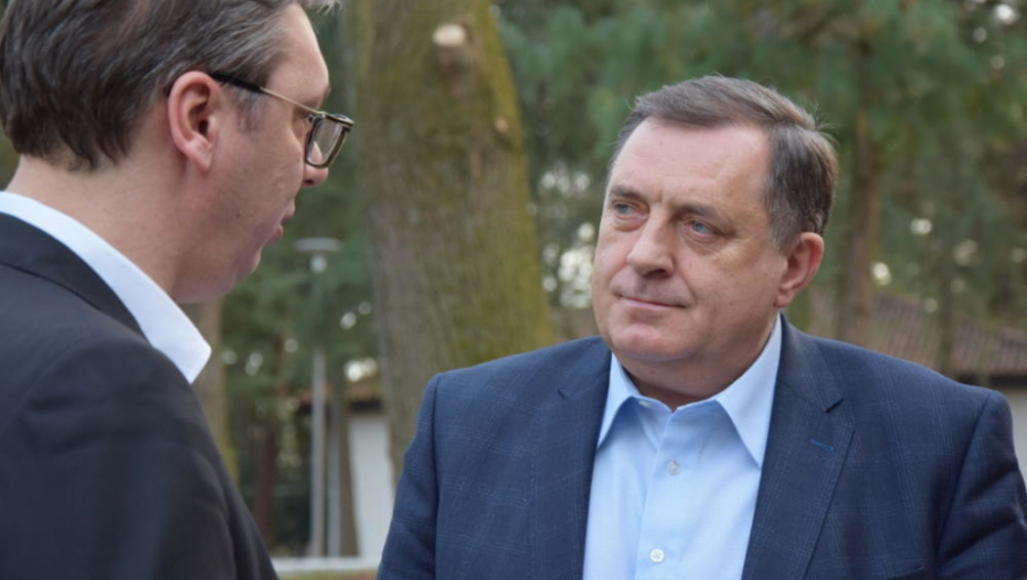 Aleksandar Vučić, Milorad Dodik