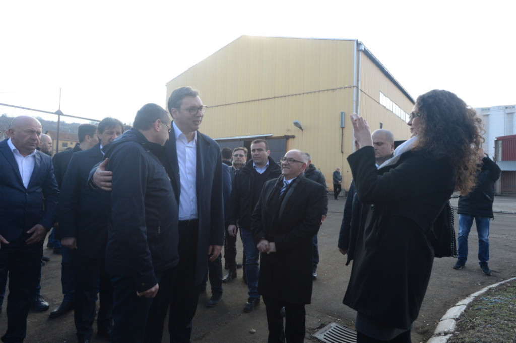 Vučić obišao fabriku PPT Armature u Aleksandrovcu