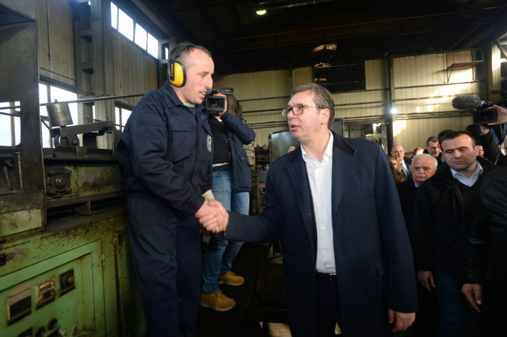 Vučić obišao fabriku PPT Armature u Aleksandrovcu