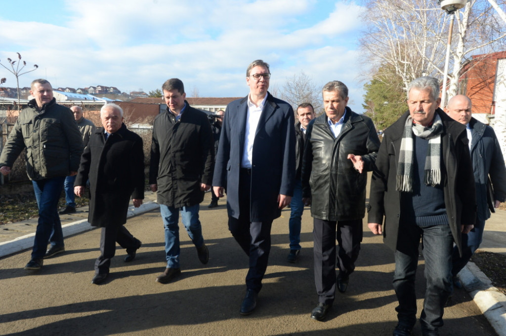 Vučić obišao fabriku PPT Armature u Aleksandrovcu