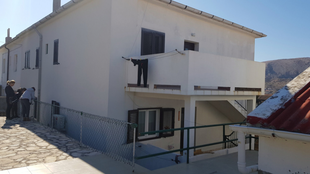 Pag, otac monstrum, otac bacio decu