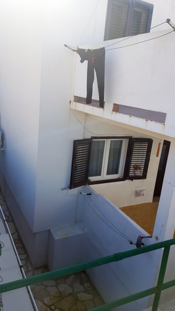 Pag, otac monstrum, otac bacio decu