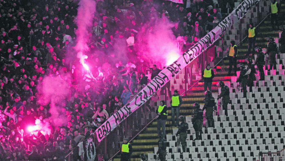 Navijači Partizana na 159. večitom derbiju