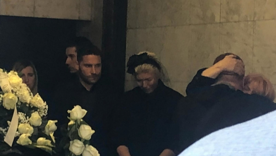 Divna Karleuša, sahrana