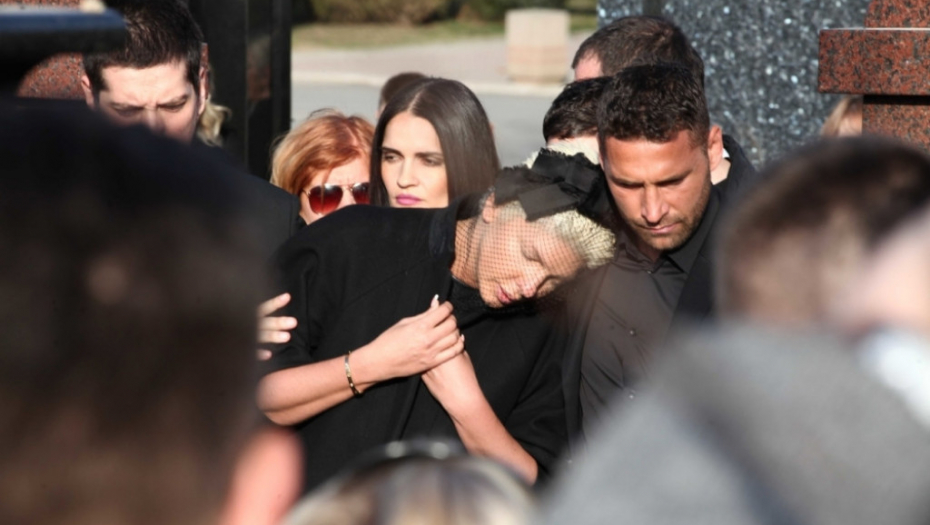 Sahrana Divne Karleuše