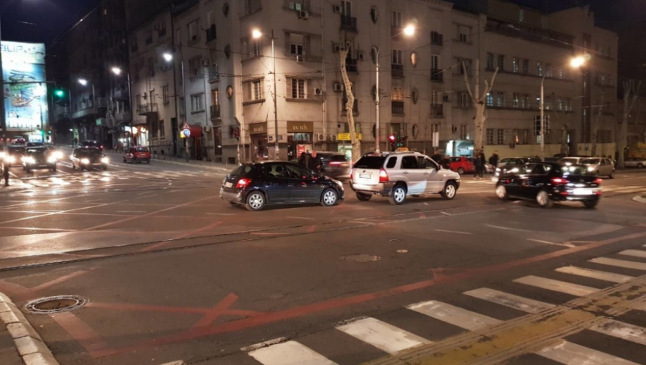 Čukanje na uglu Kraljice Marije i Starine Novaka