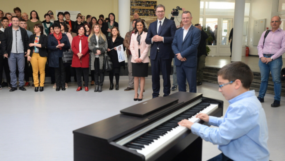 Aleksandar Vučić, Rtkovo