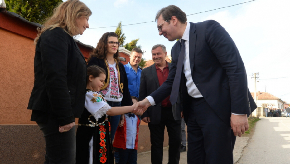 Aleksandar Vučić, Rtkovo