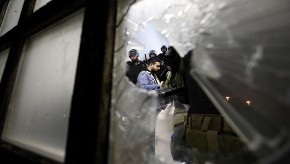 Demonstranti upali u RTS