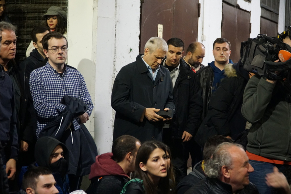 Demonstranti upali u RTS