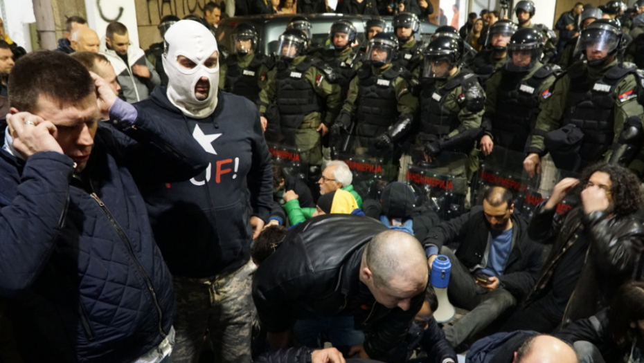 Demonstranti upali u RTS