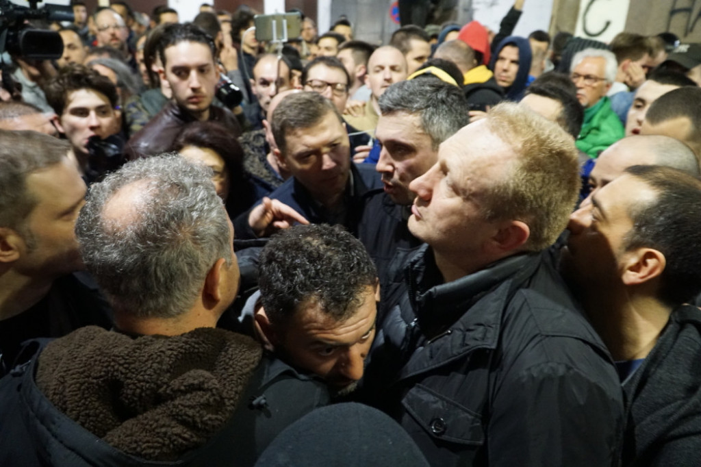 Demonstranti upali u RTS