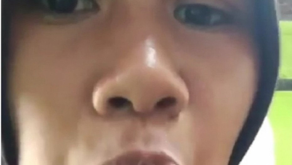 Devojka degustira sapune