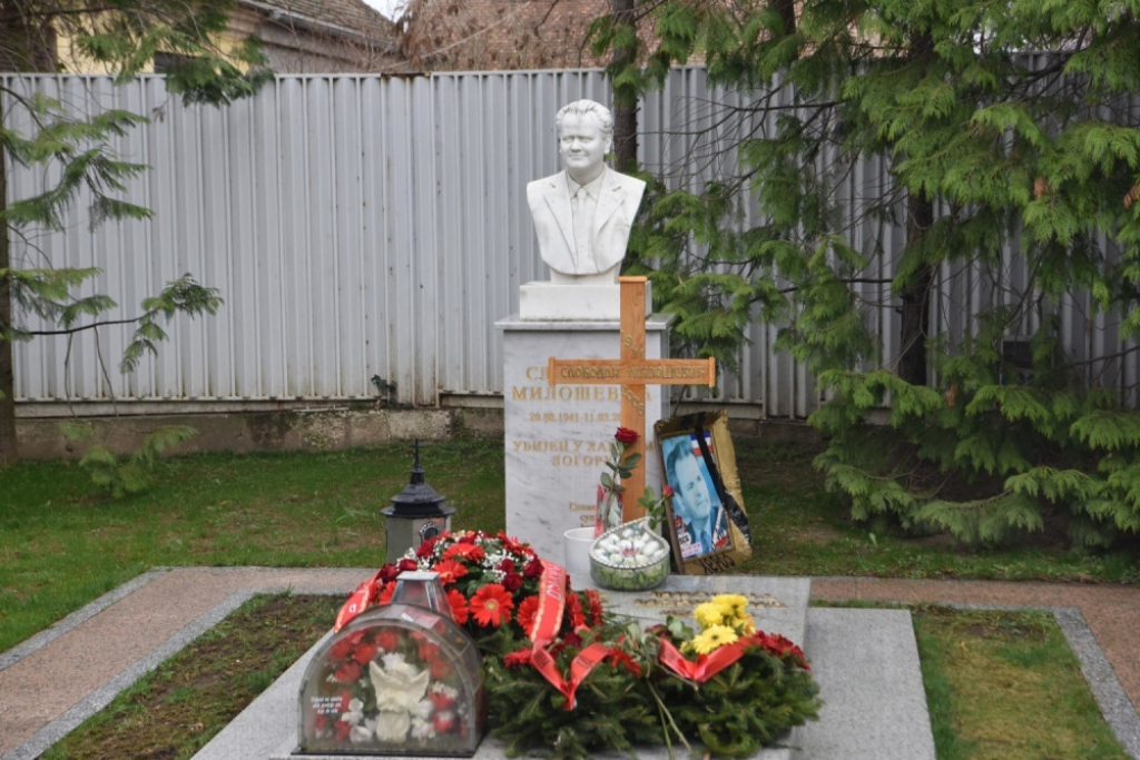 Slobodan Milošević, grob