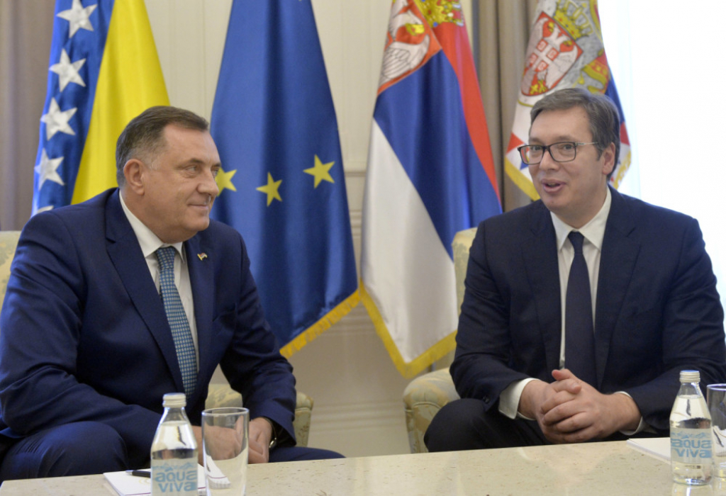 Aleksandar Vučić, Milorad Dodik