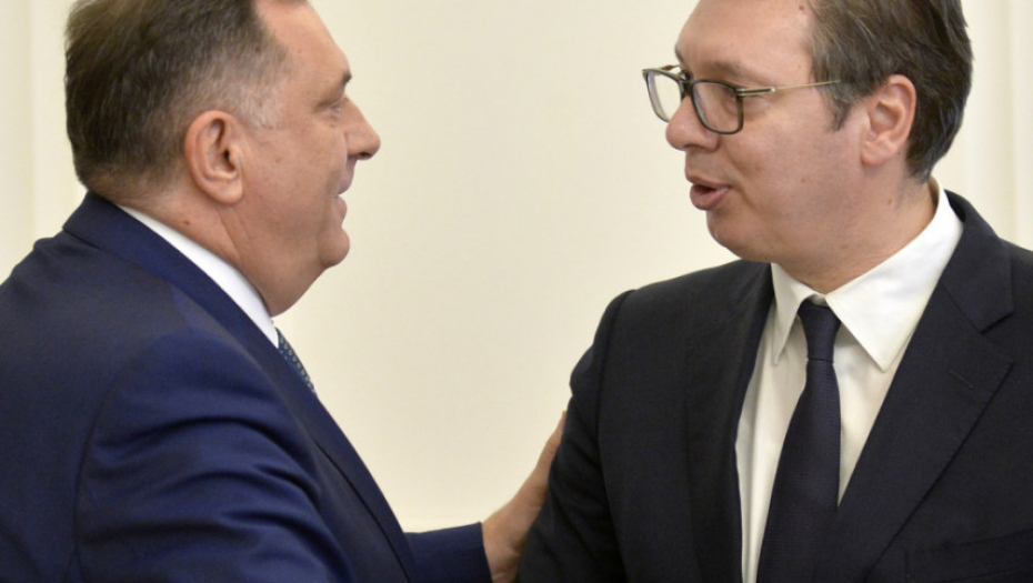 Aleksandar Vučić, Milorad Dodik