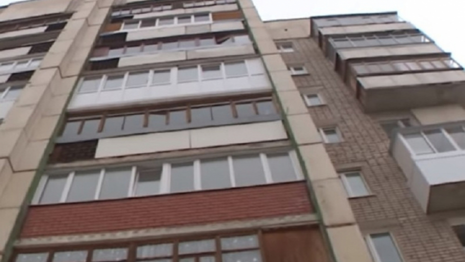 Majka bacila ćerku sa devetog sprata