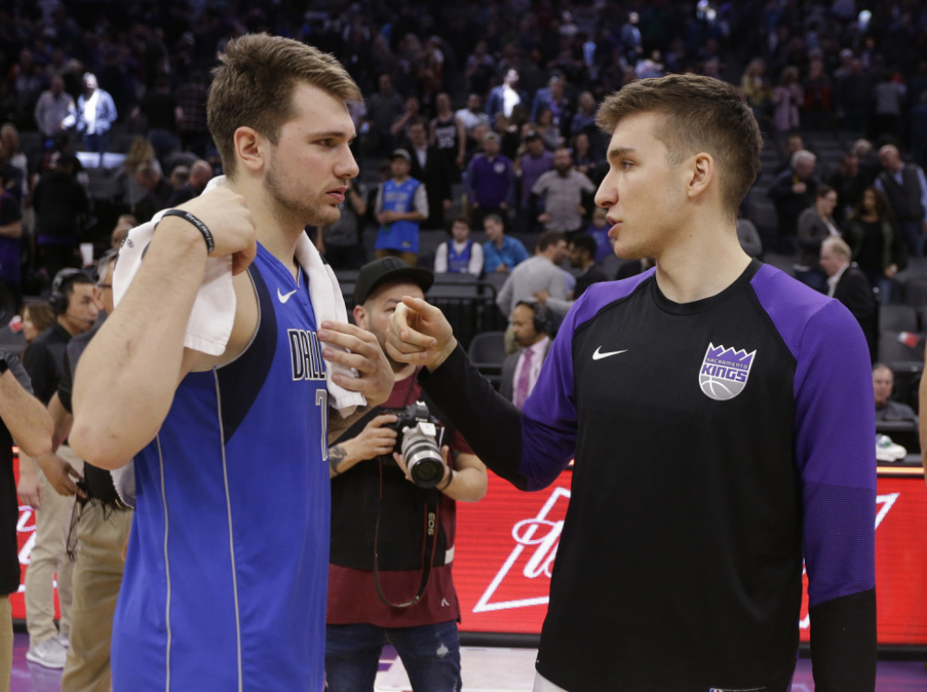 Bogdan Bogdanović i Luka Dončić posle utakmice