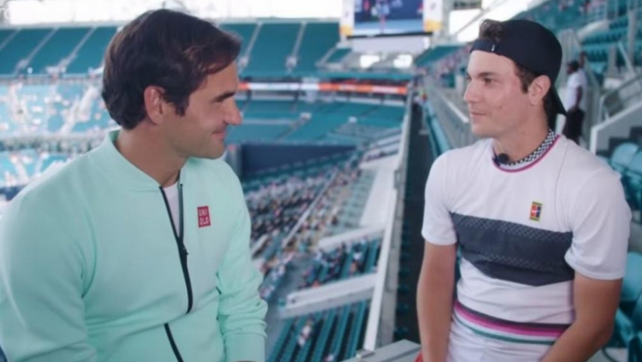 Kecmanović sa Rodžerom Federerom