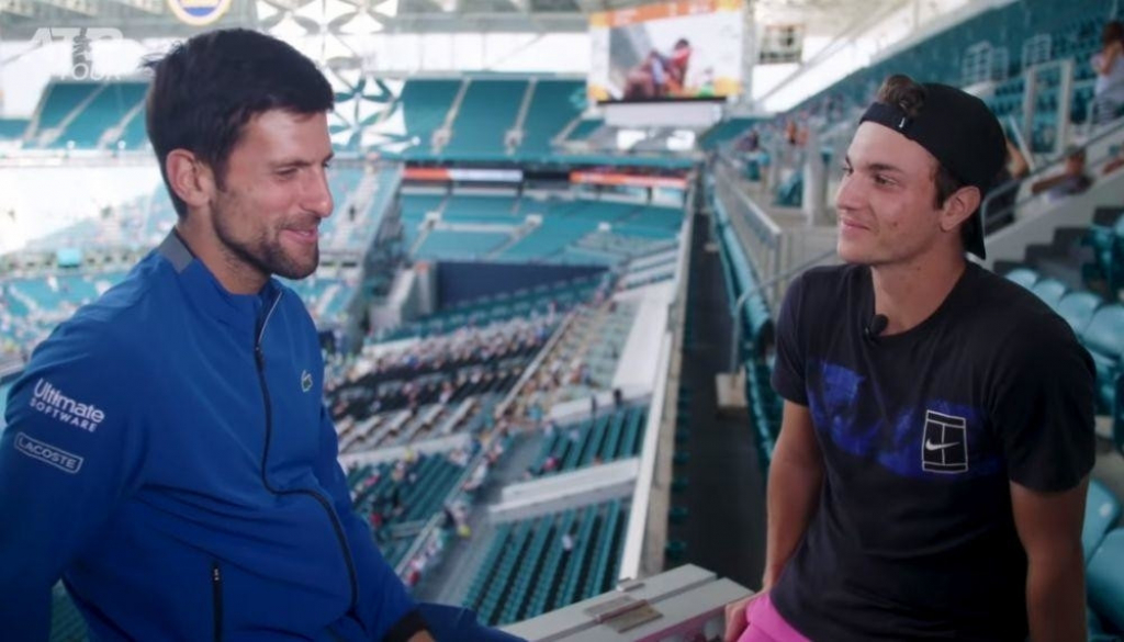 Kecmanović sa Novakom Đokovićem