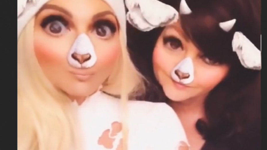 Jelena Karleuša, Divna Karleuša