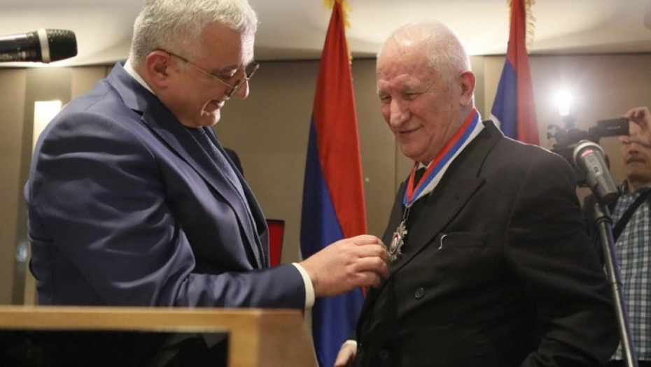 Mandić i Bećković