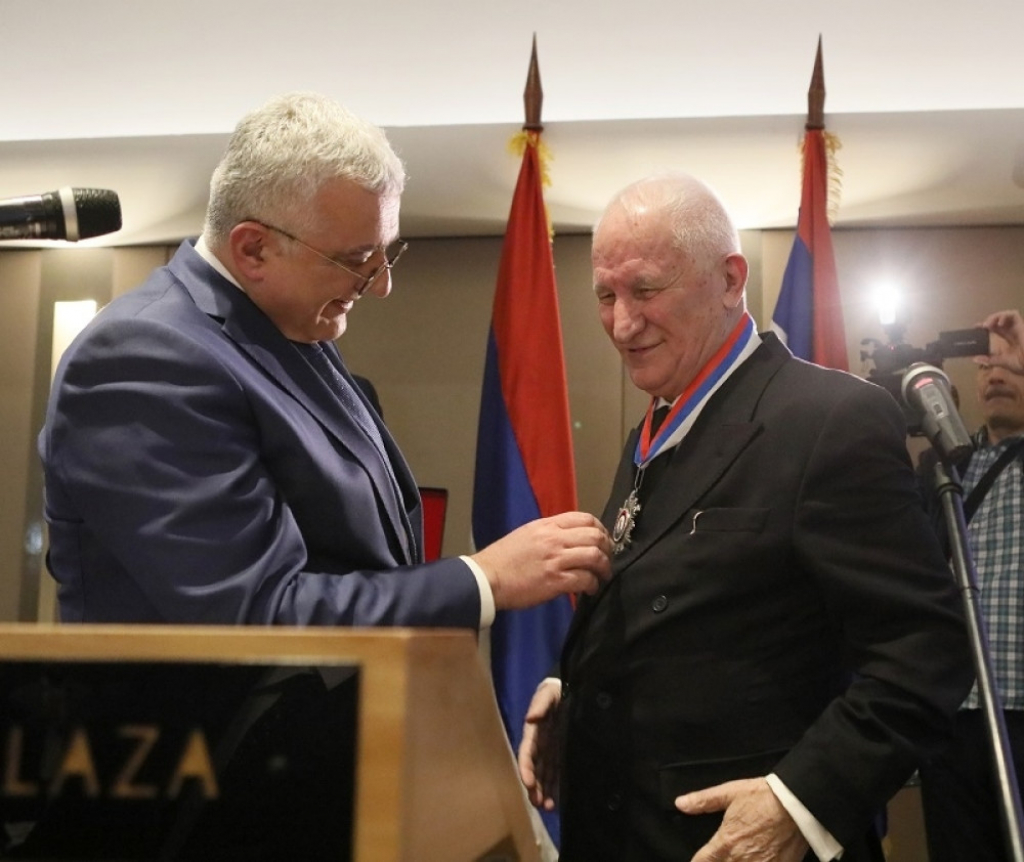 Mandić i Bećković