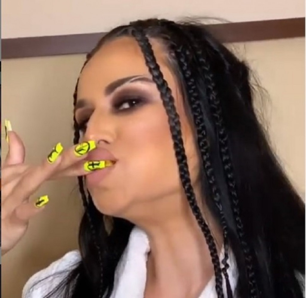 Indira Aradinpović Indi