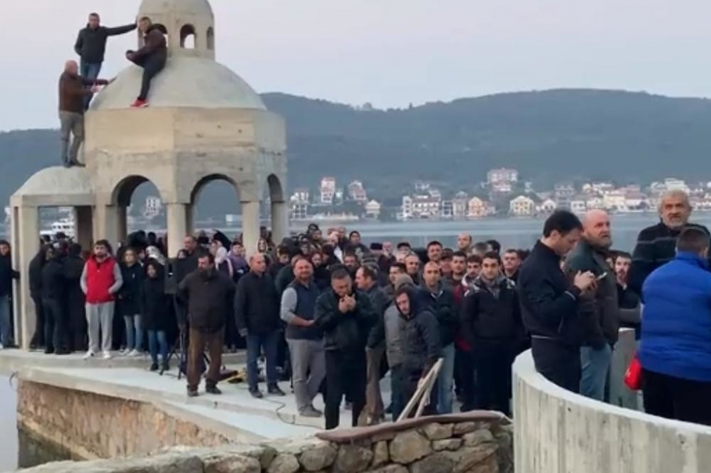 Crkva, ru&scaron;enje