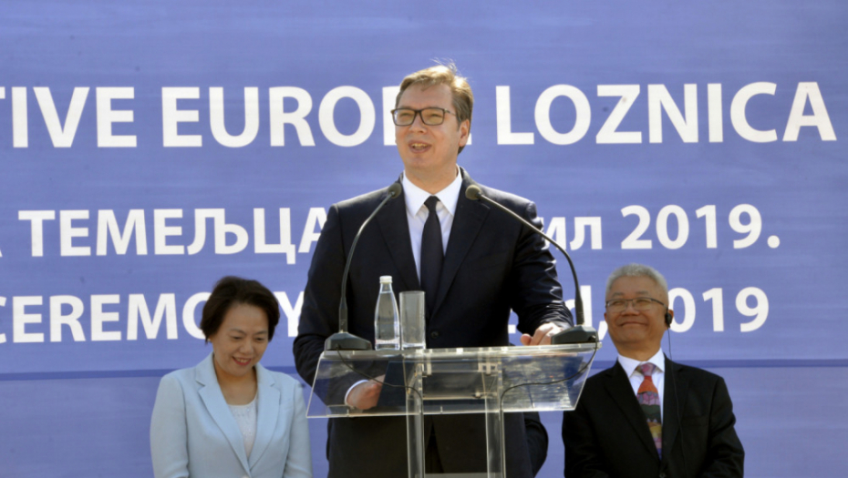 Aleksandar Vučić, Loznica