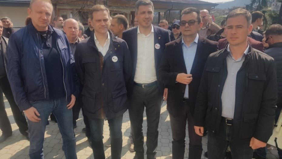 Boško Obradović sa kolegama iz Saveza za Srbiju