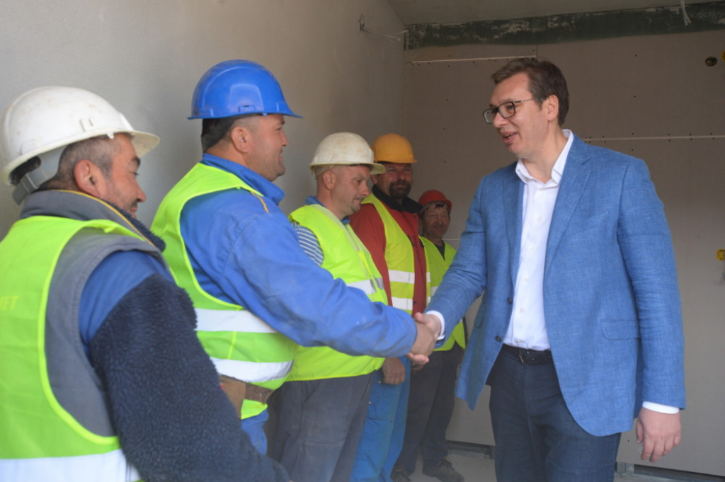 Aleksandar Vučić, Žabari