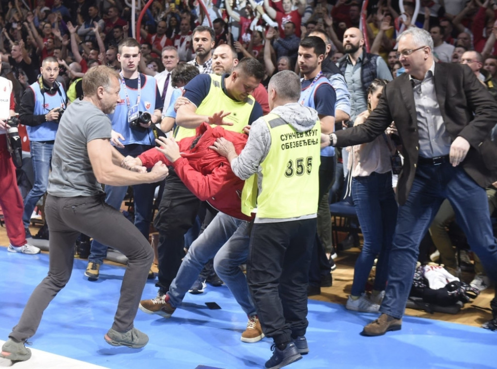 Incident na derbiju Crvena zvezda - Partizan, Milan Kalinić