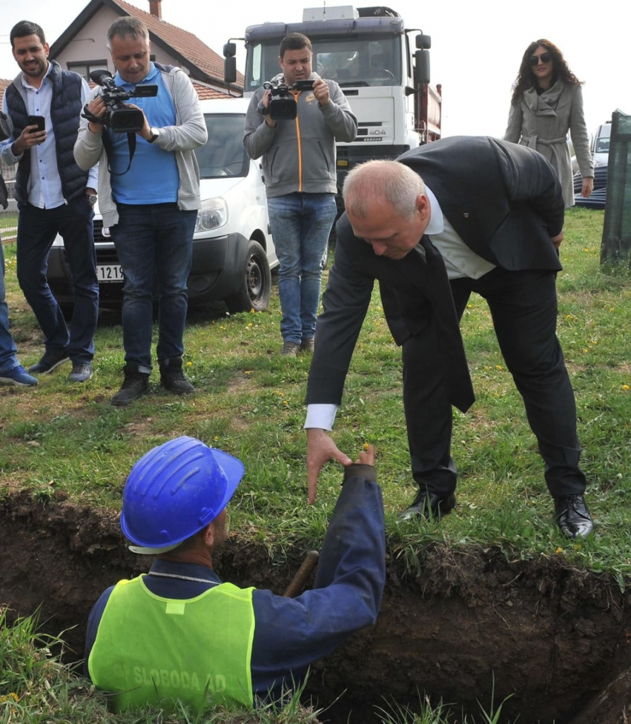 Goran Vesić, kanalizacija, izgradnja, Zvečak, Obrenovac