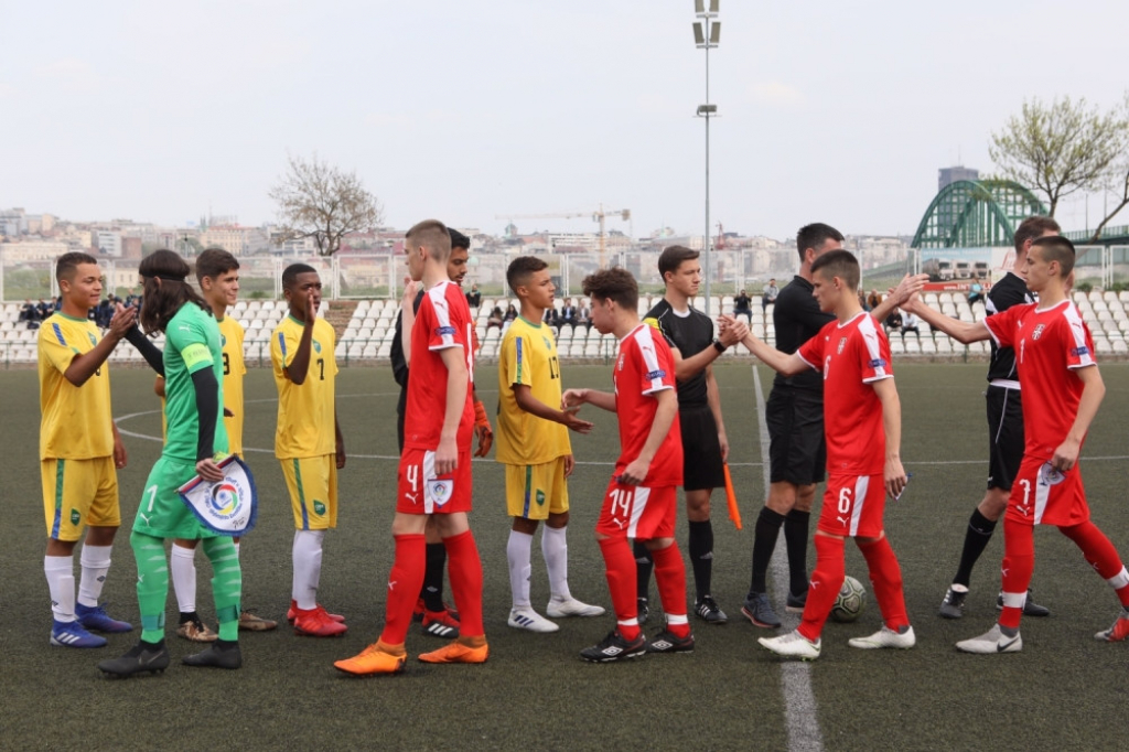 Srbija - Brazil srednja škola