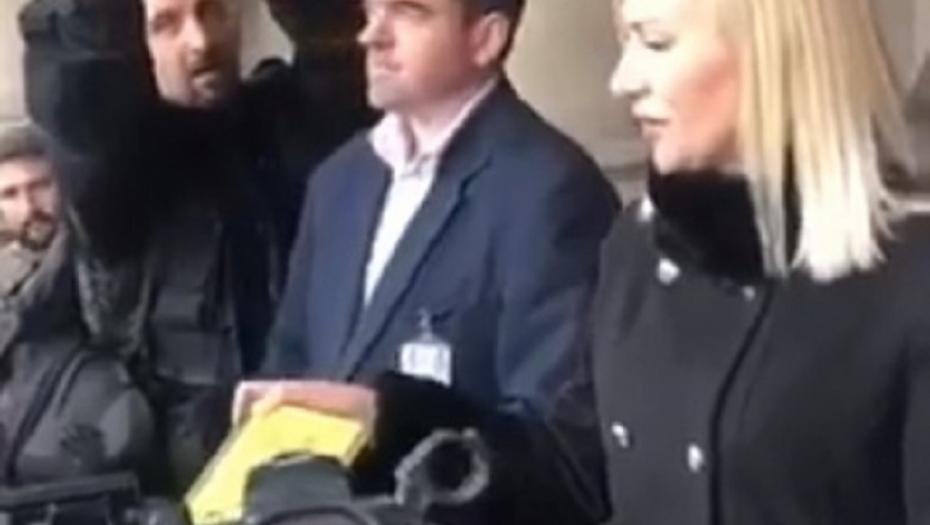 Bastaća dočekao hladan tuš ispred Skupštine grada