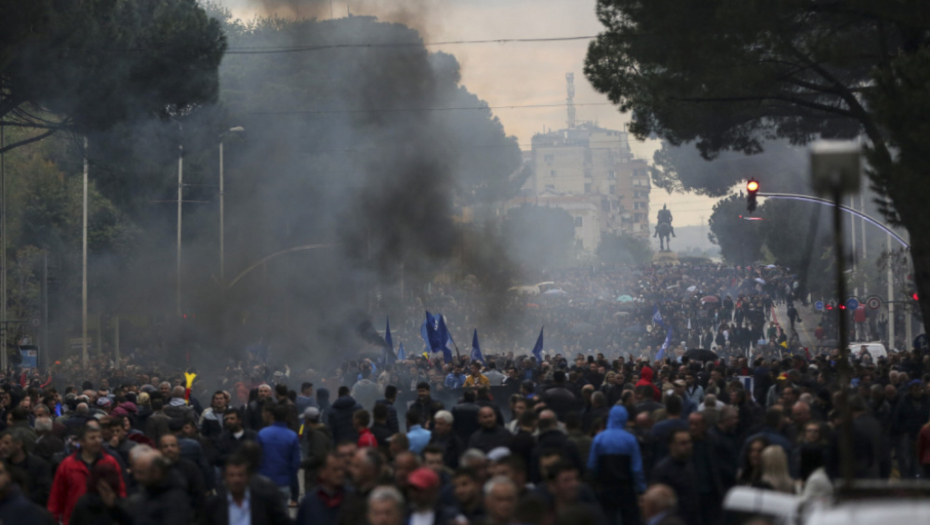 Tirana, protesti