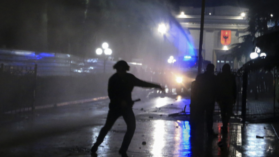 Tirana, protesti