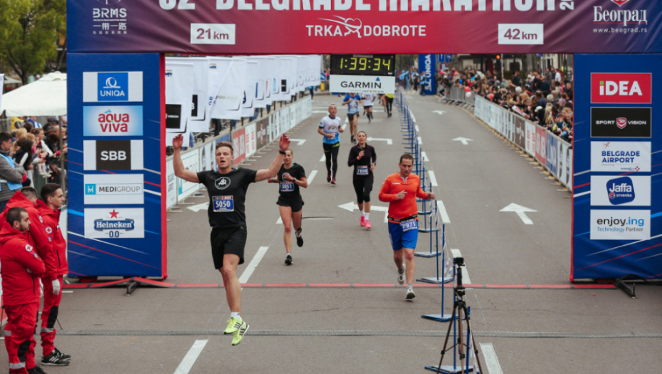 &quot;Adidas Runners Belgrade&quot; tim na Beogradskom maratonu