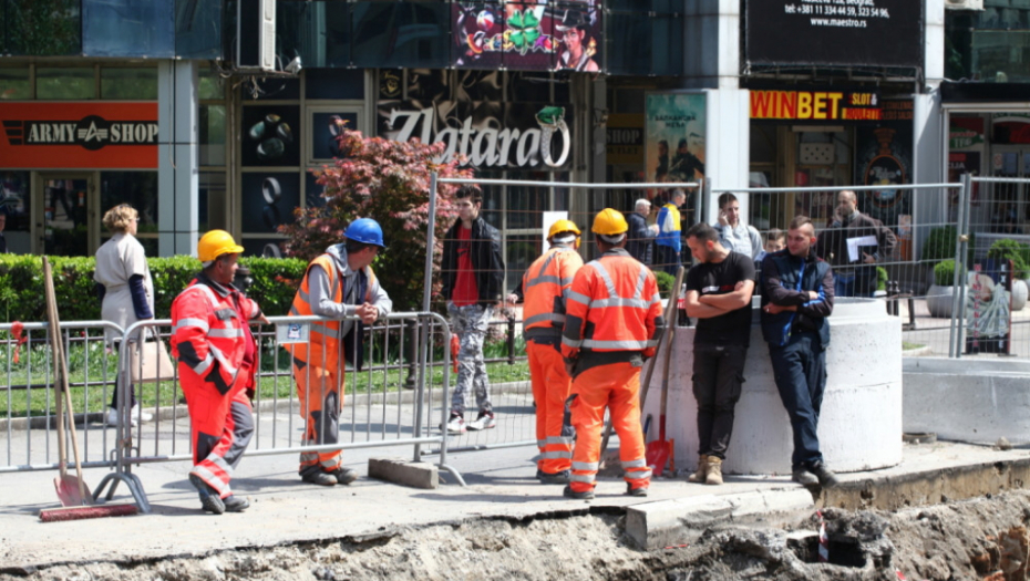 Trg Republike, opozicija