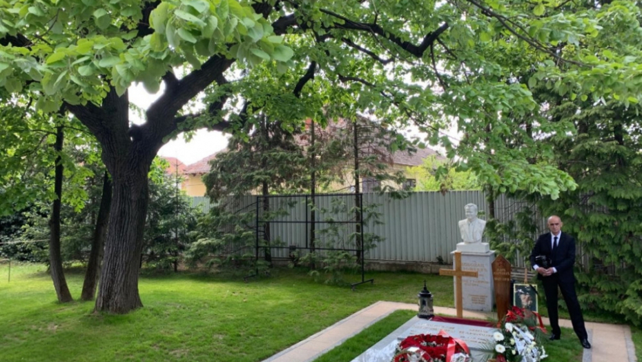 Grob Slobodana Miloševića