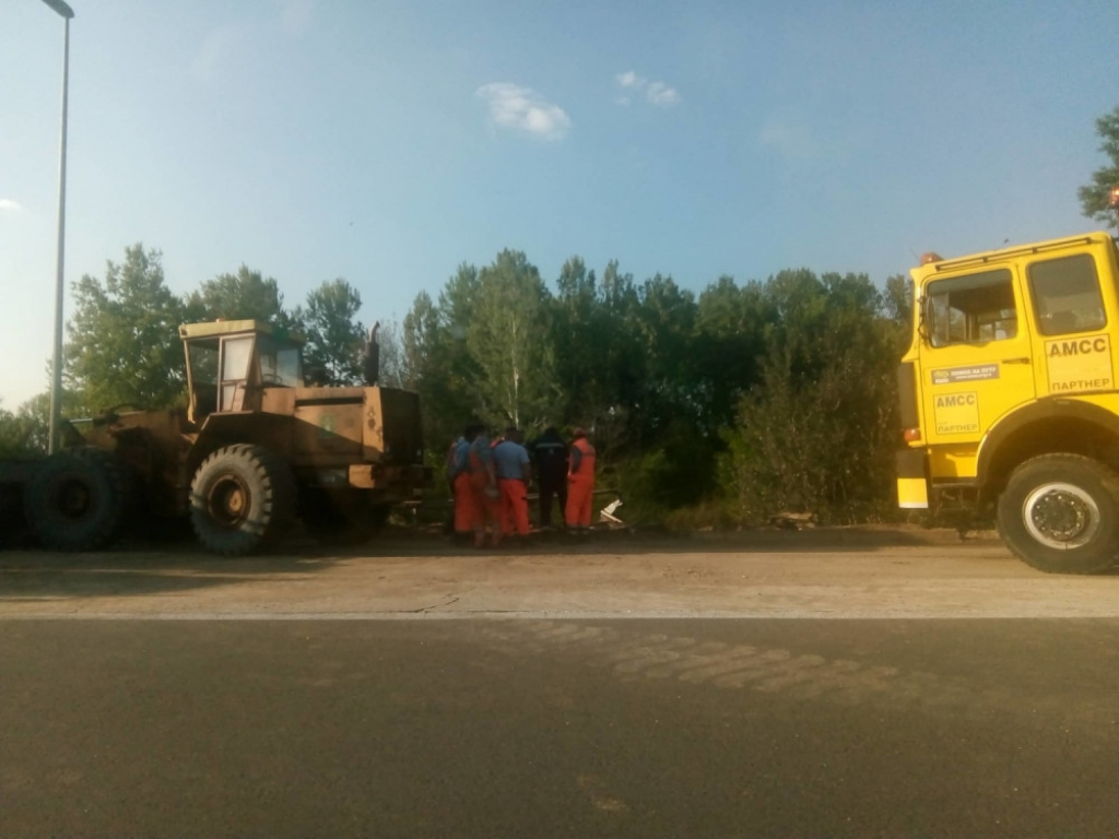 Prevrnuo se kamion na auto-putu