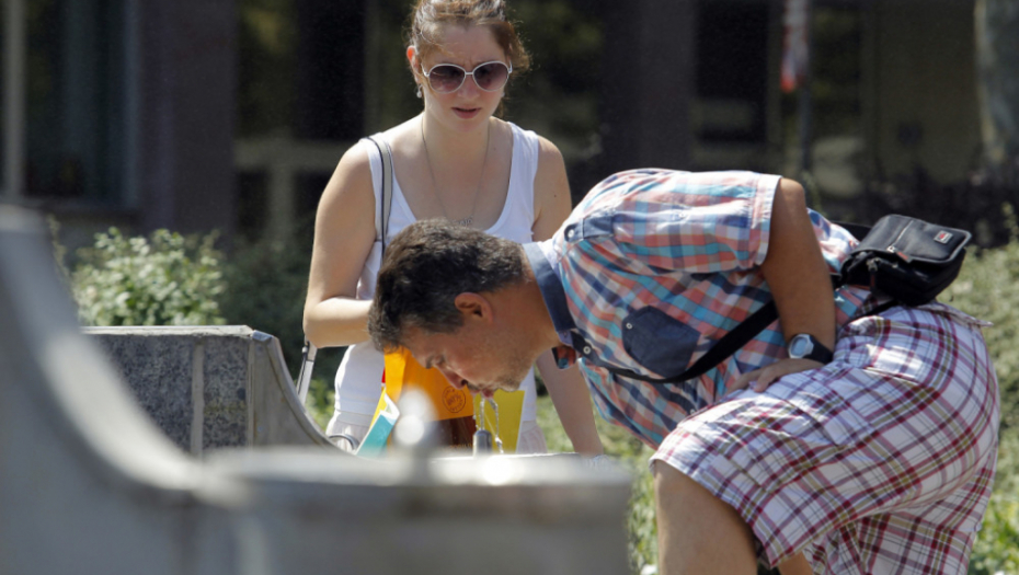 Lepo vreme, Beograd, grad, trg Nikole Pašića