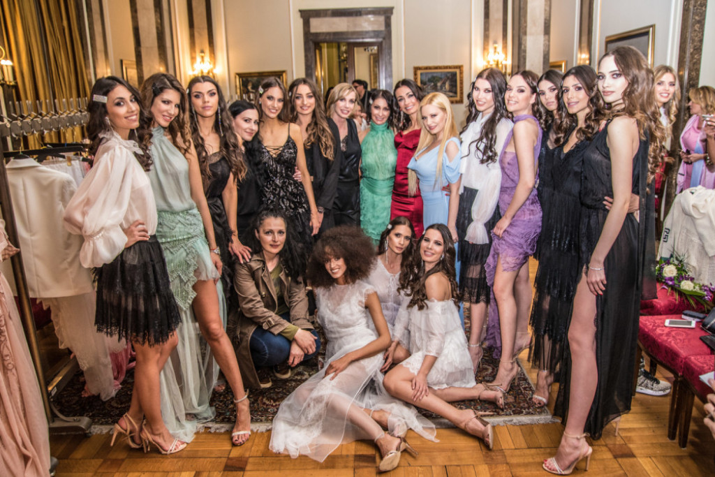 Suzana Perić, revija