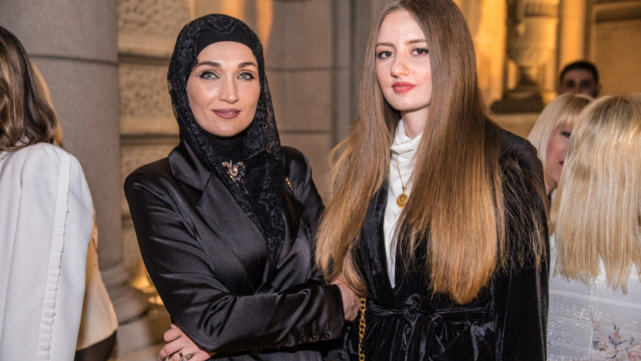 Suzana Perić, revija