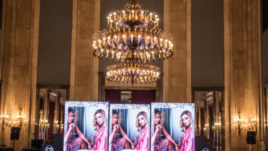 Suzana Perić, revija